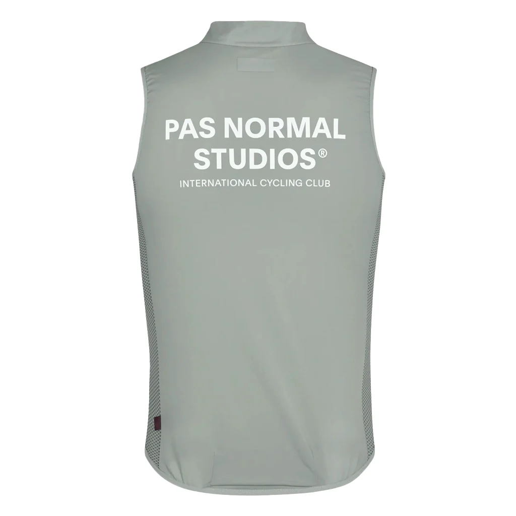 Pas Normal Studios Men's Mechanism Stow Away Gilet - Image 8